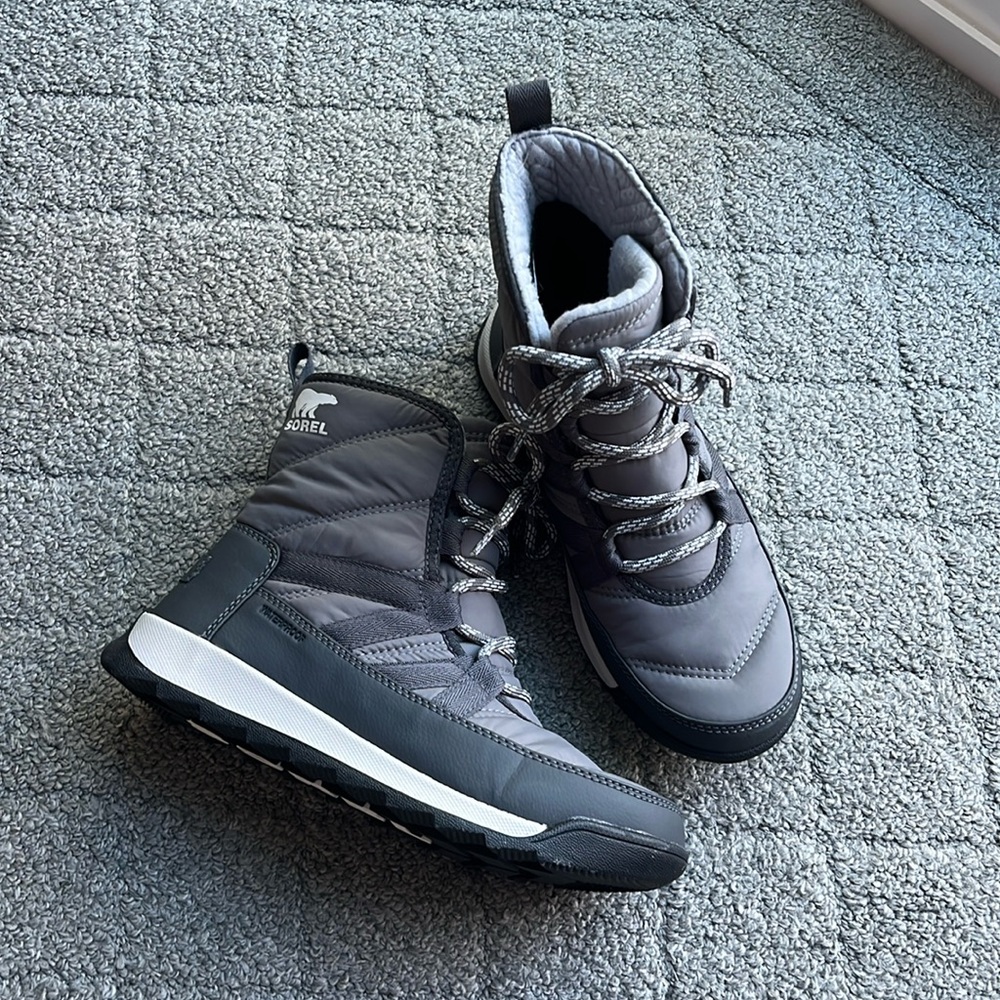 SOREL Whitney II Short Lace boot